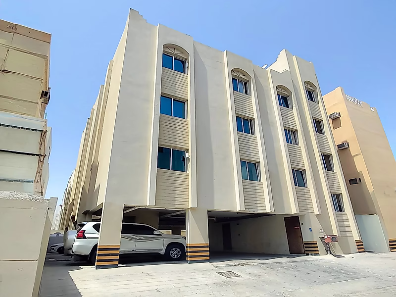 EXCELLENT DEAL | APARTMENT BUILDING FOR SALE | MADINAT KHALIFA - Photo 9