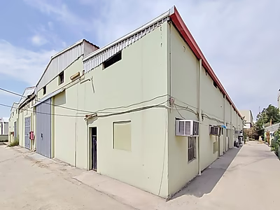 Warehouse With Mezzanine & Offices for Rent in Old Industrial Area - 1200m2