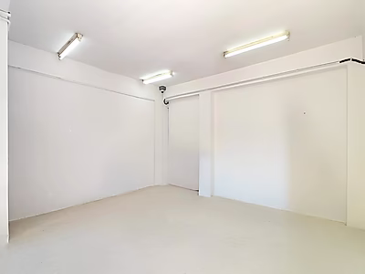 1000 SQM STORAGE WAREHOUSE IN OLD INDUSTRIAL