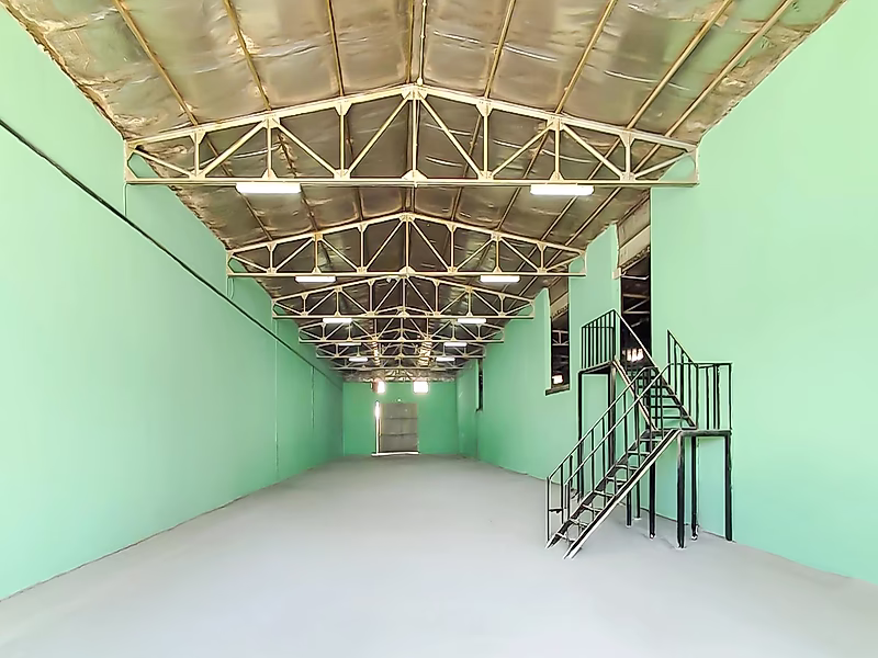1000 SQM STORAGE WAREHOUSE IN OLD INDUSTRIAL - Photo 1