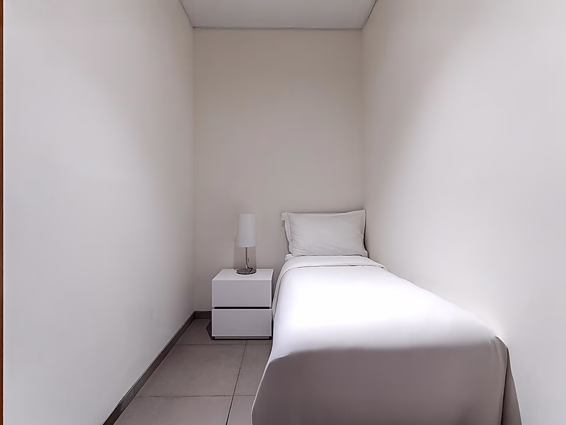 LUXURY LIVING | 4+MAID FURNISHED PENTHOUSE | BILLS INCLUDED - Photo 17